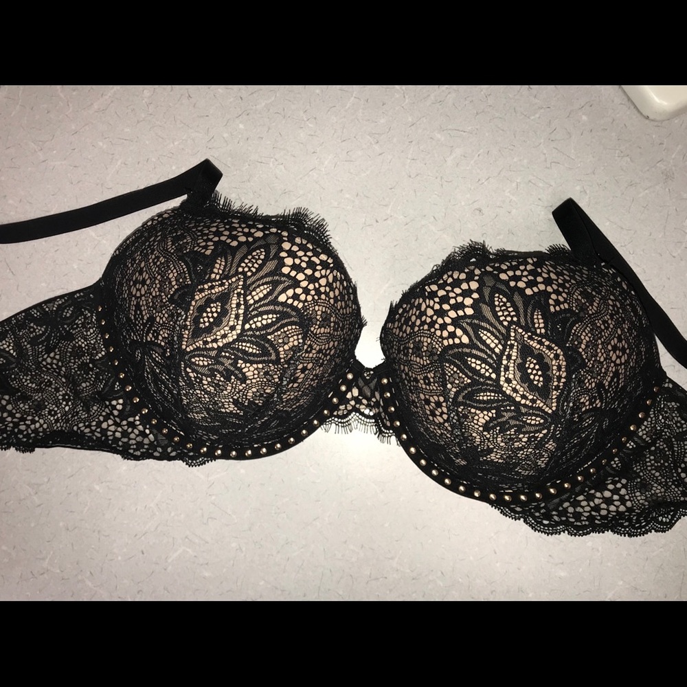 Victoria’s Secret very sexy push up bra